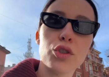 Aurora Ramazzotti ha portato il suo gatto dalla psicologa