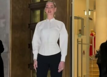 Chiara Ferragni dopo un anno e mezzo torna regina della Settimana della Moda a Parigi