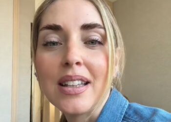Chiara Ferragni spiega agli uomini cosa devono fare per essere davvero 'fighi'