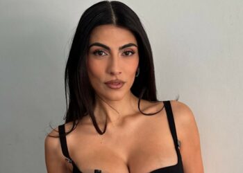 ''Mi sentivo brutta, inferiore, oggi mi piaccio anche con le smagliature'': Giulia Salemi ha un rapporto nuovo col suo corpo