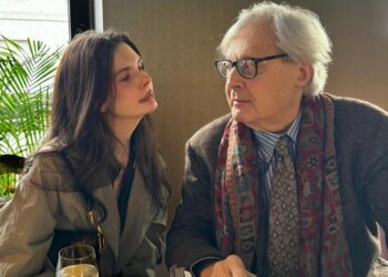 ''Dimagrito in modo quasi irrecuperabile, terribilmente invecchiato, muto'': la figlia di Vittorio Sgarbi parla di situazione 'drammatica'