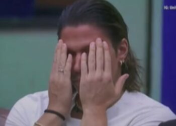 Luca Onestini scopre in diretta al Grande Fratello americano che il Papa è morto: la sua reazione