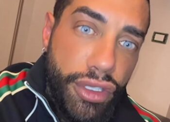 Francesco Chiofalo: 'Tutte le mie ex hanno il seno rifatto'