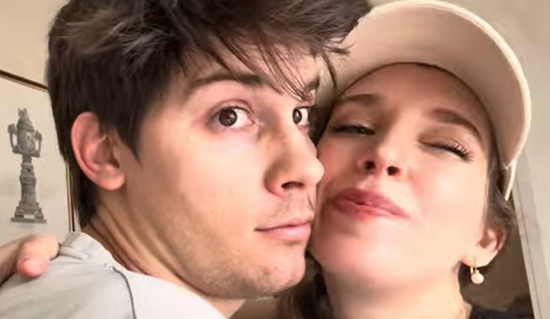 Lorenzo Tano, figlio di Rocco Siffredi, parte per l'Isola dei Famosi, la fidanzata Lucrezia Lando in lacrime: guarda - Gossip.it | News sul Gossip e VIP