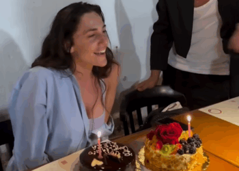 Elena D'Amario festeggia il compleanno con gli amici