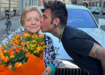 ''Ciao nonna Luciana'': Fedez annuncia la morte dell'adorata nonna che si è spenta a 94 anni