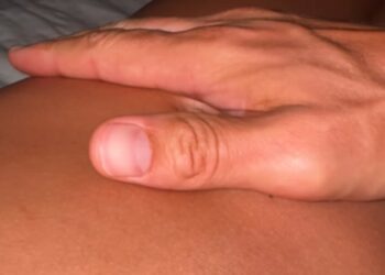 Cecilia e Ignazio emozionati per i calcetti della figlia