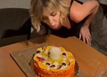 Alba Parietti festeggiata anche dall'ex Cristiano De Andrè