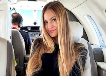 Taylor Mega denunciata per estorsione dall'ex riguardo orecchini da 53mila euro, lei si difende: ''Ha chiesto indietro un regalo che mi aveva fatto''