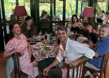 Belen e Cecilia Rodriguez si rivedono per la prima volta insieme dopo mesi al compleanno della maggiore, ma un dettaglio non sfugge: guarda