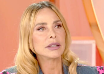 ''Ci abbiamo riprovato per non avere rimpianti, ma non c’era niente da fare'': ritorno di fiamma sfumato, Stefania Orlando annuncia di essere tornata single