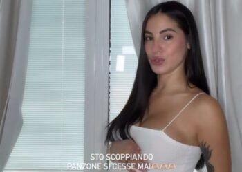 Giulia De Lellis all'ottavo mese mostra il pancione enorme