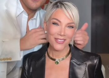 Kris Jenner sfoggia il nuovo look: eccola bionda