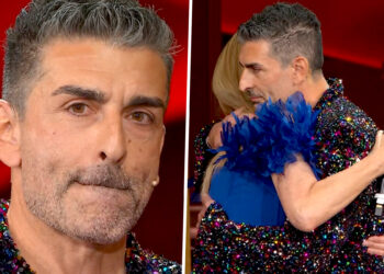 Simone Di Pasquale in pista a 'Ballando' poche ore dopo il funerale della madre, Milly Carlucci lo abbraccia commossa: ''Gli devo moltissimo''