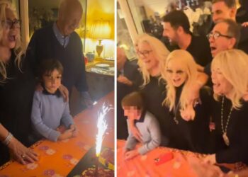 Le foto del compleanno di Mara Venier che ha festeggiato 75 anni con una grande festa piena di amici vip nel suo attico a Roma