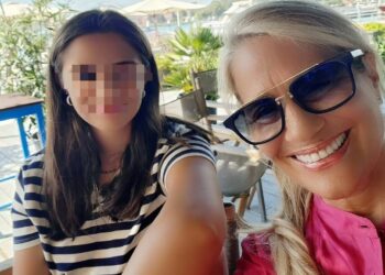 ''Tua sorella Jacqueline è più bella di te'': Heather Parisi sbotta per le critiche alla sua figlia gemella Elizabeth