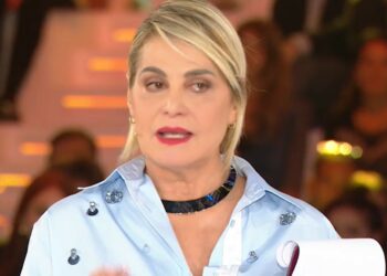 Simona Ventura si commuove, quasi in lacrime al GF ascoltando le parole di Francesca: ecco perché