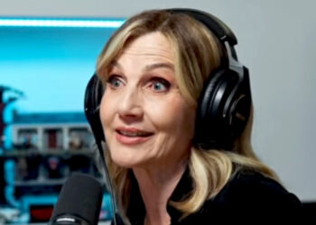 ''Ci sono caduti tutti'': Lorella Cuccarini spiega come ha nascosto la sua gravidanza gemellare facendo cambiare le coreografie del musical