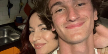 E’ morto a soli 18 anni il fratello di Andrea Delogu: una tragedia immane colpisce la conduttrice e concorrente di 'Ballando'