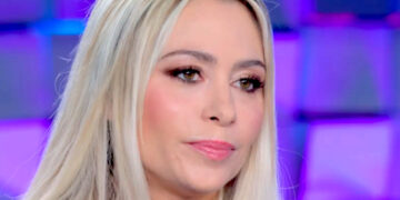 ''Ci credevo tantissimo, io sono seria e fedele'': Martina Stella sulla separazione, ammette che il suo matrimonio era ''un po’ affollato''