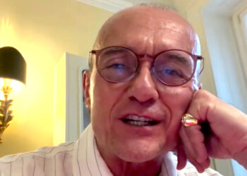 Alfonso Signorini rivela se ha visto il Grande Fratello della Ventura e poi parla di nozze col compagno Paolo: ''E’ giusto così''