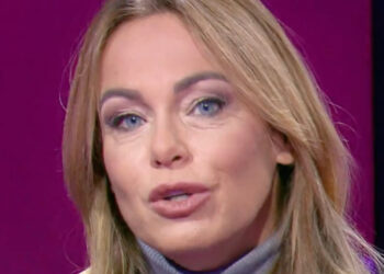 Sonia Bruganelli pentita di aver parlato del tradimento nei confronti di Bonolis? ''Nomi buttati a caso, coinvolto chi non c’entrava niente''