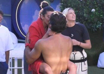 Arriva finalmente il bacio tra Rasha e Omer al Grande Fratello: nasce una nuova coppia