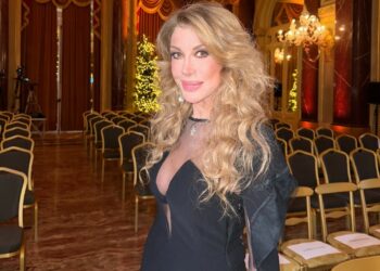 ''Sono vegetariana, non bevo e non fumo'': Gabriella Carlucci si racconta e rivela cosa fa oggi