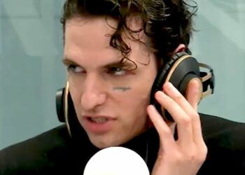 ''Devo stare a spiegare perché ho le zucchine in mano…'': Achille Lauro spiega perché non fa la spesa e neppure il letto