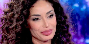 Raffaella Fico è incinta del secondo figlio, l’annuncio in tv: ''All’inizio ero incredula''