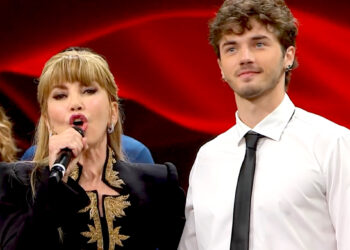 Andrea Delogu torna in gara a 'Ballando con le Stelle' dopo la tragica morte del fratello: l’annuncio in diretta