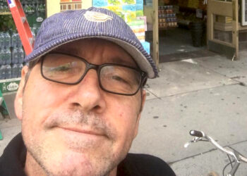 ''Vivo in hotel, vivo in Airbnb'': il Premio Oscar Kevin Spacey rivela di non avere più una casa e parla della sua situazione finanziaria