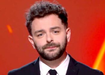 ''Non sono morto, sono scoppiato'': Lorenzo Fragola, vincitore di X Factor, a Le Iene parla della sua depressione