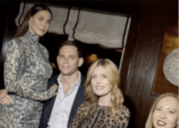 Melissa Satta sempre più ‘in famiglia’ con Carlo Beretta: alla serata del burraco con la suocera e il fidanzato, guarda