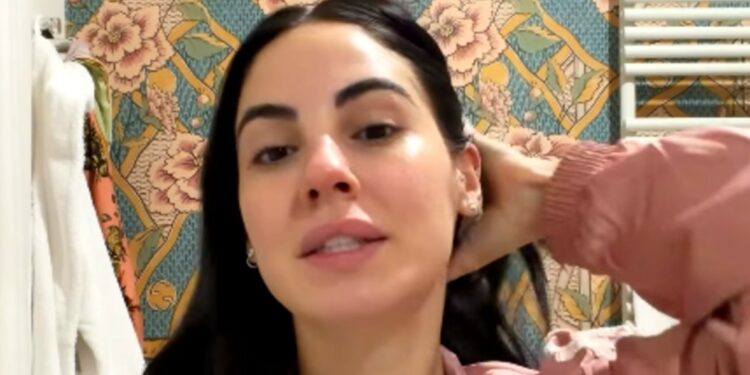 ''Non tocco mia figlia se…'': Giulia De Lellis svela cosa fa quando torna a casa prima di prendere in braccio Priscilla