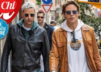 Gabriel Garko e il marito Giorgio paparazzati in strada a Roma: le prime foto della coppia, ecco chi è lui