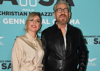 Marco Giallini alla première del suo film a Roma con la compagna 36enne Giorgia Battisti: foto