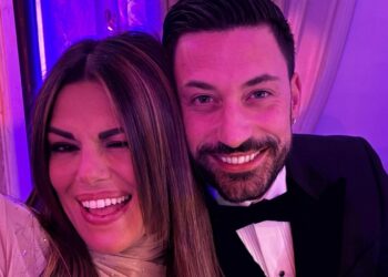 Bianca Guaccero vola via col fidanzato: ecco dove l’ha portata Giovanni Pernice per i 45 anni