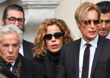 Valentino ''non ha sofferto'': ancora folla alla camera ardente, il compagno rivela le ultime commoventi parole che si sono detti