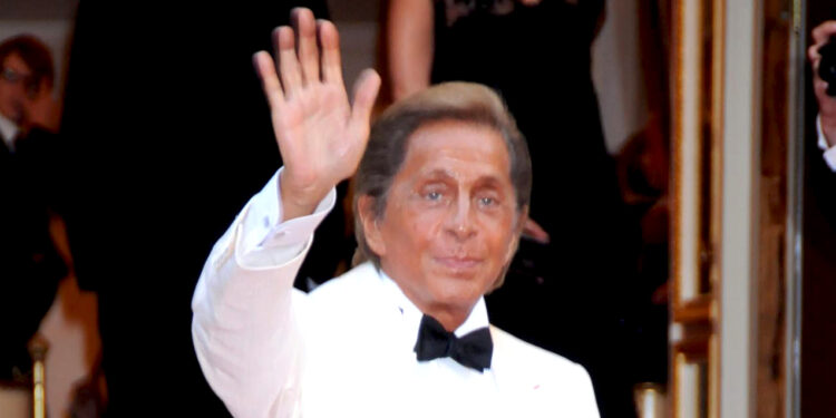 Addio a Valentino: morto a 93 anni il celebre stilista
