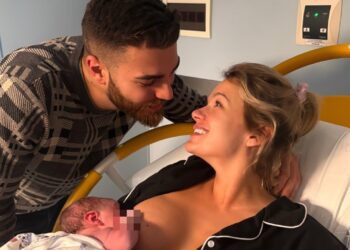 “Aurora sei il nostro tutto”: Mercedesz Henger condivide le prime foto da mamma con la neonata, guarda