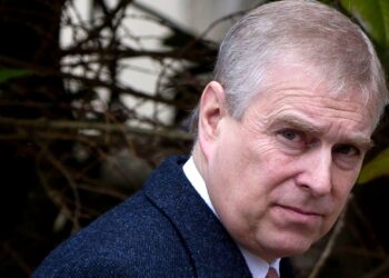 Clamoroso! Il principe Andrea arrestato dalla polizia britannica nel giorno del suo 66esimo compleanno