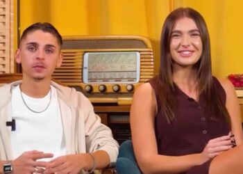 Stitichezza, difetti e distrazione: Chanel Totti si presenta e risponde alle domande di ‘Pechino Express’