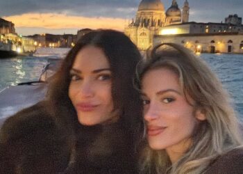 Elodie e la foto con Franceska Nuredini a Venezia condivisa nel giorno di San Valentino: lo scatto cattura l'attenzione