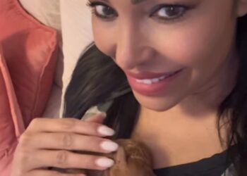 Carolina Marconi mostra il suo nuovo tenerissimo cucciolo