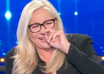 ''In realtà non lo vedo più'': Mara Venier in diretta tv fa una confessione 'hot' a Elettra Lamborghini