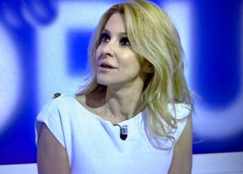 Adriana Volpe rimane a bocca aperta: la rivelazione in diretta tv di Barbara Palombelli sul GF Vip la fa rimanere senza parole