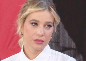 ''Non è vero che il tempo aiuterà'': Clizia Incorvaia commossa in tv, le parole rivolte alla figlia di Enrica Bonaccorti