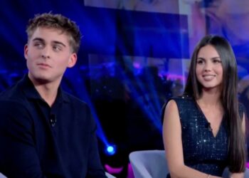 ''Quando l’ho vista mi è piaciuta subito'': Davide Bonolis, figlio di Paolo e di Sonia Bruganelli, in tv insieme alla fidanzata Martina