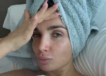 Elettra Lamborghini dice addio al piercing sul capezzolo